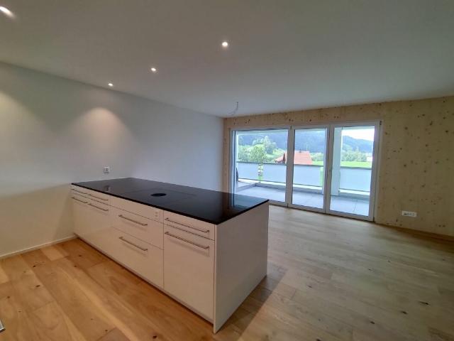 HOCHWERTIG UND MODERN AUS REGIONALEM HOLZ