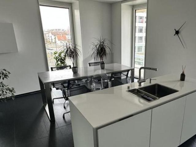 HOCHWERTIG UND STYLISCH MIT ROOFTOP!