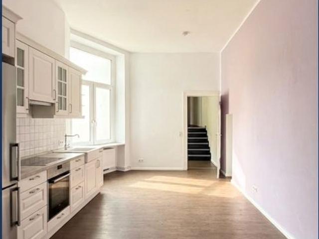 Hochwertige 4 Zimmer Wohnung – ca. 120 m² mit großem Bad & optionaler EBK in Stadtfeld Ost!