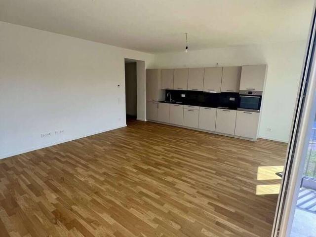 Hochwertige 4 Zimmer Wohnung im Grünen am Wasser Erstbezug
