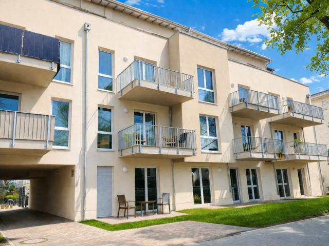 Hochwertige 4 Zimmer Wohnung im 1. OG mit BALKON und EBK im Weißenseer Neubauquartier