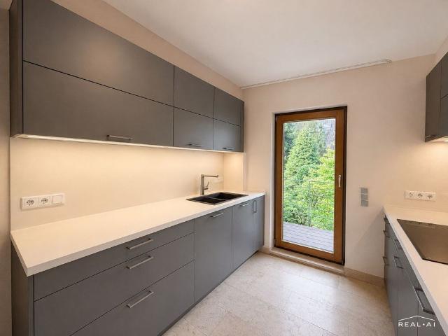 HOCHWERTIGE 4 ZIMMERWOHNUNG IN BEGEHRTER LAGE VON KREFELD BOCKUM ZU MIETEN!