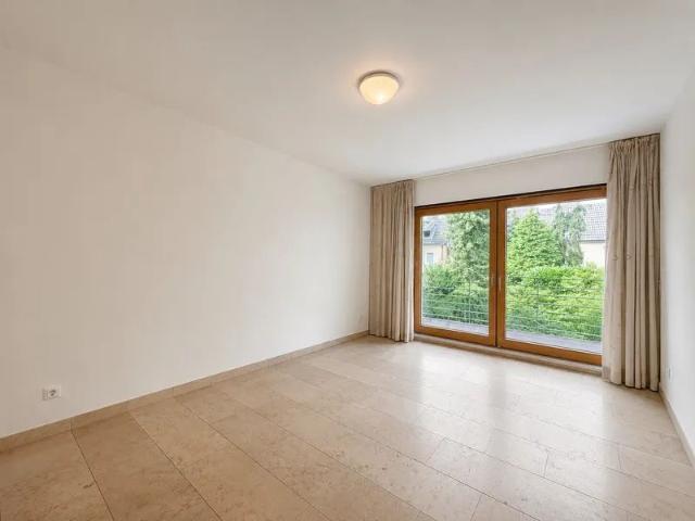 HOCHWERTIGE 4 ZIMMERWOHNUNG IN BEGEHRTER LAGE VON KREFELD BOCKUM ZU MIETEN!