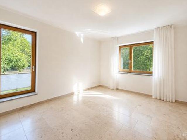 HOCHWERTIGE 4 ZIMMERWOHNUNG IN BEGEHRTER LAGE VON KREFELD BOCKUM ZU MIETEN!