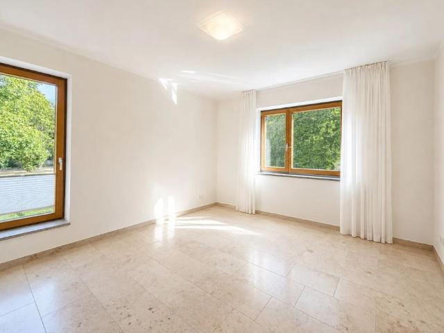 HOCHWERTIGE 4 ZIMMERWOHNUNG IN BEGEHRTER LAGE VON KREFELD BOCKUM ZU MIETEN!