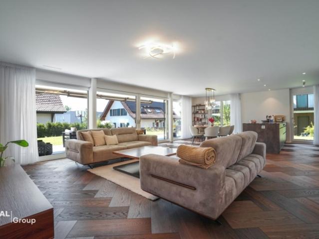 Hochwertige 5.5 Zimmer Gartenwohnung mit grosszügiger Aussenfläche in Winkel ZH