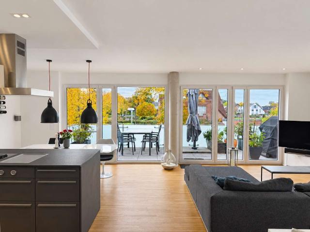 Hochwertige 118 m² Wohnung mit Süd / West Balkon Ruhige Lage Aufzug Garage Stellplatz