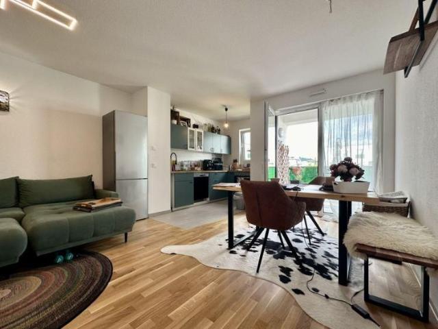 Hochwertige 2 Zimmer Wohnung mit Balkon