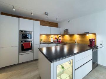 HOCHWERTIGE 2 ZIMMER WOHNUNG IN HALLEIN