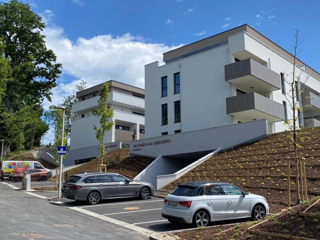 hochwertige 2 Zimmer Etagenwohnung mit PKW Stellplatz