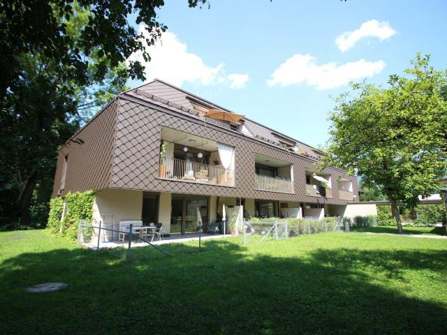 Hochwertige 2 Zimmer Gartewohnung mit Carport in gefragter Lage
