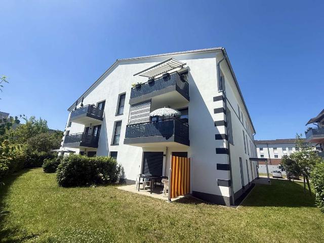Hochwertige 3 Raumwohnung mit Vollbad, EBK mgl Balkon, Fahrstuhl und Stellplatz mgl.. !