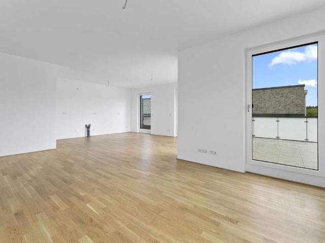Hochwertige 3 ZW mit großer Dachterrasse