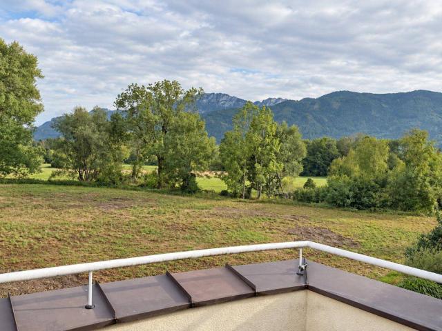 Hochwertige 3 Zimmer Wohnung mit Terrasse