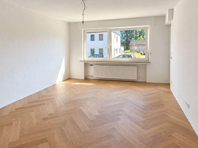 Hochwertige 3 Zimmer Wohnung mit Balkon