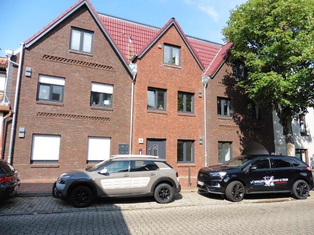 hochwertige 3 Zimmer Wohnung mit Balkon in Altstadtlage