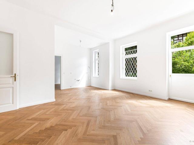 hochwertige 3 Zimmer Wohnung mit Garten & Veranda in 1130 Wien zu Kaufen