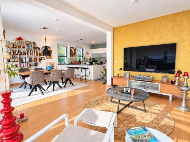 Hochwertige 3 Zimmer Wohnung mit großem Balkon | Weidling
