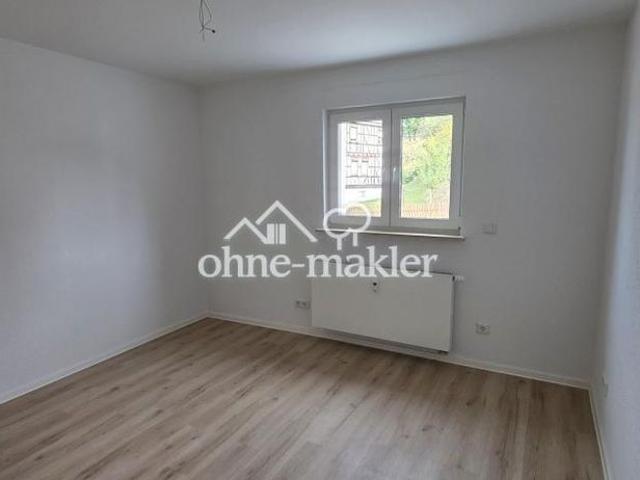Hochwertige 3 Zimmer Wohnung mit Parkplatz