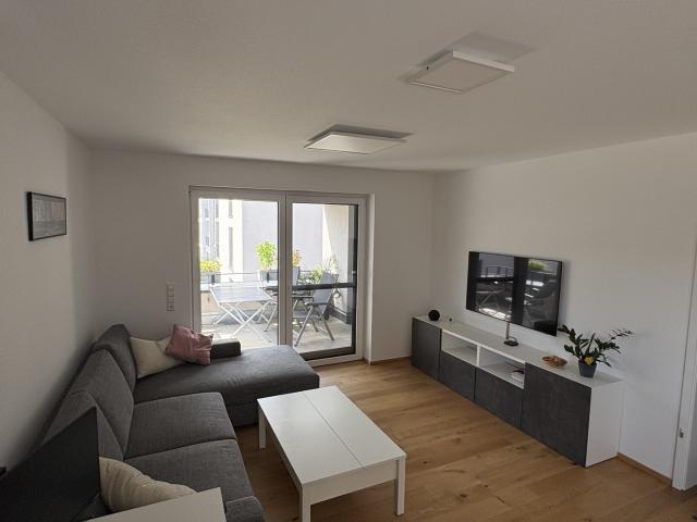 Hochwertige 3 Zimmer Wohnung im Glashütteareal – Eichenparkett, Einbauküche, Smart Home, TG
