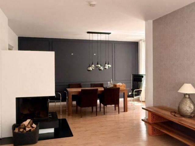 Hochwertige 3 Zimmer Wohnung in moderner Gründerzeitvilla