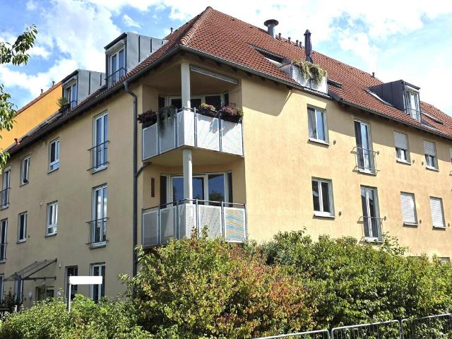 Hochwertige 3 Zimmer Wohnung in Schkeuditz mit Balkon, Aufzug, zwei Bädern und Tiefgaragenstellplatz