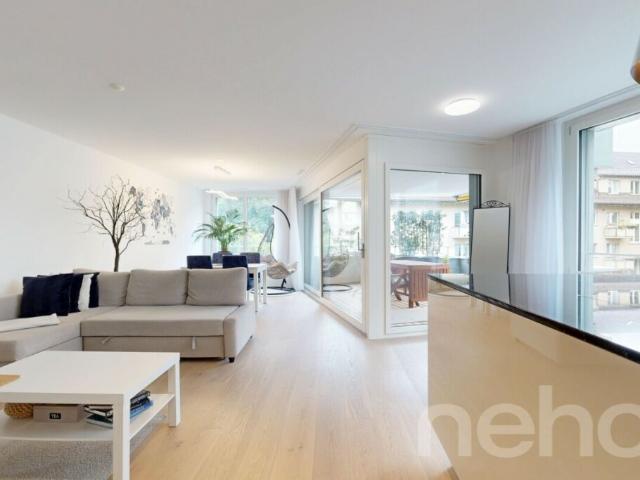 Hochwertige 3.5 Zimmer Wohnung an begehrter Lage