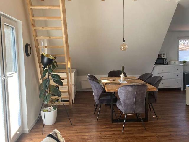 Hochwertige und kernsanierte 3½ Zimmer Wohnung mit Galerie in Barsinghausen – 87 m² mit Stellplatz