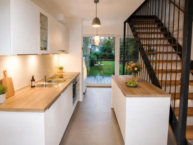 Hochwertige und moderne 3 Zimmer Wohnung mit Balkon und EBK in fußläufiger Entfernung zur Innenstadt