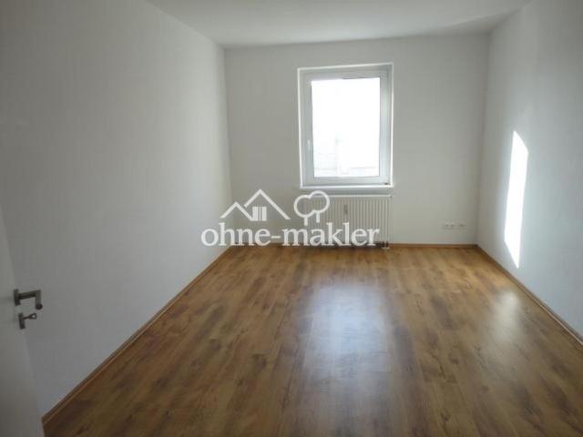 Hochwertige und schöne 4 Raumwohnung in guter Lage mit Wintergarten