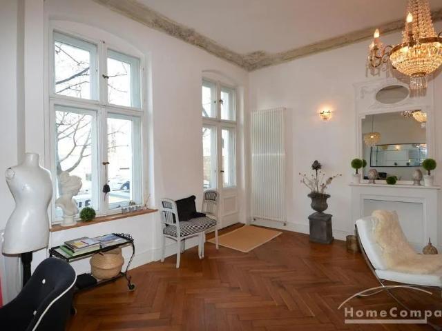 Hochwertige und stilsichere Altbauwohnung in Moabit, möbliert