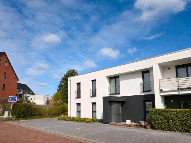 Hochwertige Wohnung mit gr. Terrasse + Garten *TOP LAGE