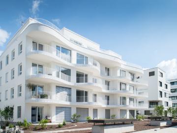 Hochwertige Wohnung mit großem Balkon, Rheinblick, Wellness im Haus!