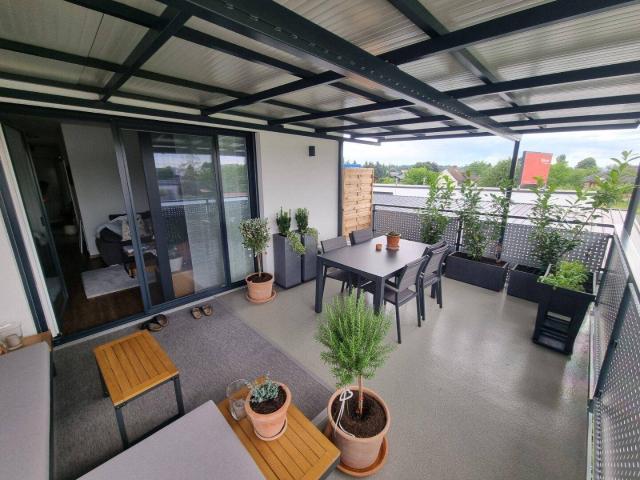 Hochwertige Wohnung mit rund 20 m² Südbalkon und Carport!