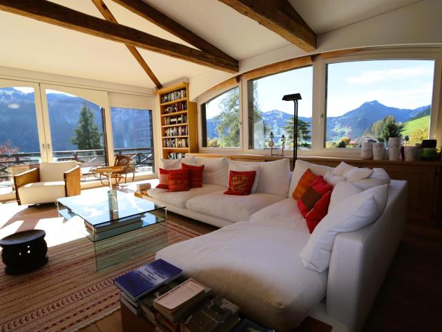 Hochwertige Wohnung in Château d'Oex mit SPA und atemberaubenden Aussichten