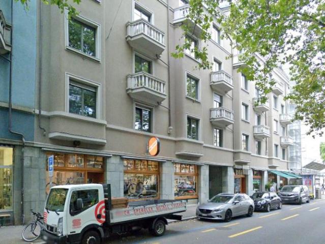 Hochwertige Altbauwohnung Ihre neue Wohlfühloase im Enge Quartier!