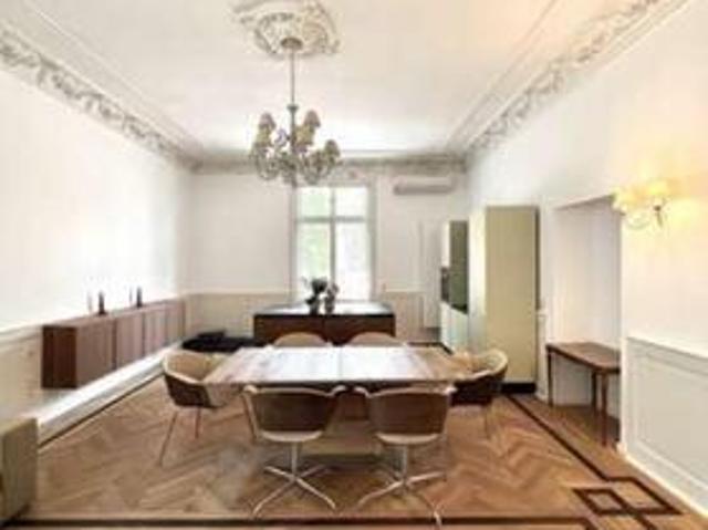 Hochwertige Altbauwohnung in freistehender Stadtvilla in Sachsenhausen