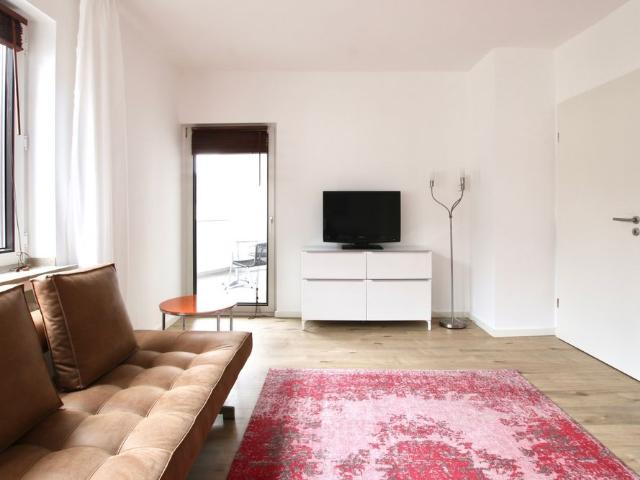 Hochwertige Balkonwohnung am Barbarossaplatz