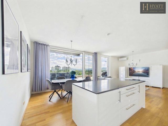 Hochwertige Dachgeschosswohnung mit unverbaubarem Weitblick