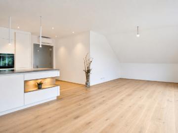Hochwertige Dachgeschosswohnung mitten in Mondsee