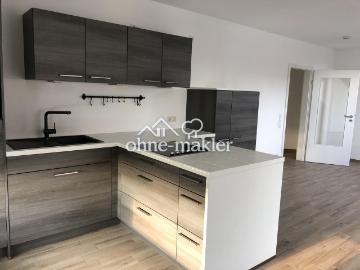 Hochwertige Dachgeschosswohnung in zentraler Lage in Gaimersheim