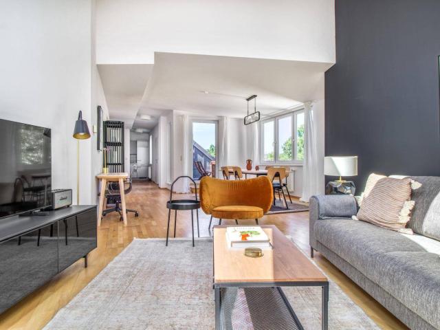 Hochwertige DG Wohnung neben Schönbrunn, 4 Zimmer mit privater Dachterrasse und Gemeinschaftsgarten VIE177