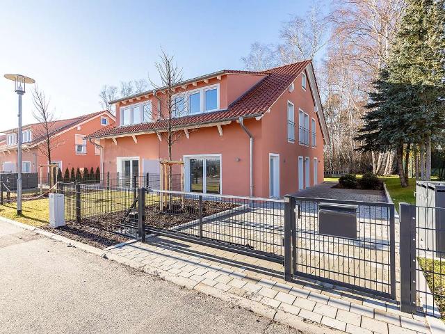 Hochwertige Doppelhaushälfte mit Westgarten in ruhiger Umgebung im Musikerviertel von Teltow