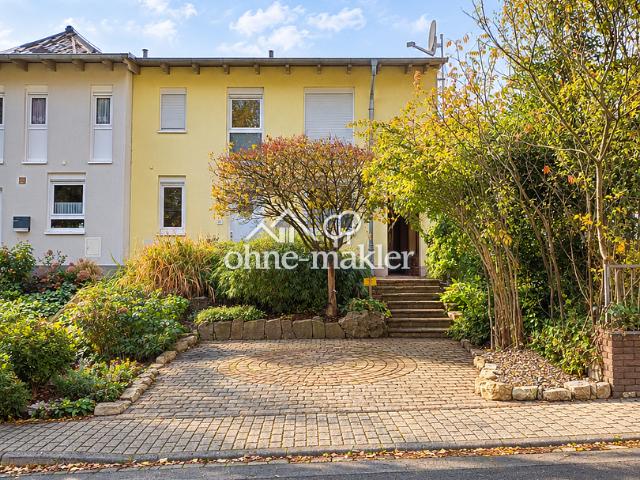 Hochwertige Doppelhaushälfte 2003 mit Wellness Bad, Kamin, Saunaanschluss & Garten