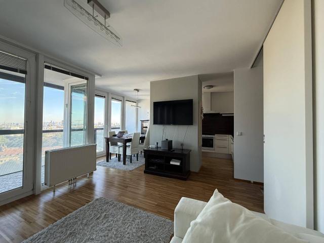 Hochwertige Eigentumswohnung im 15. Stock mit Panoramablick über Wien!