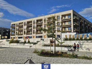 Hochwertige Familienwohnung mit groÃe Balkon in der neuen HafenCity! Lift!