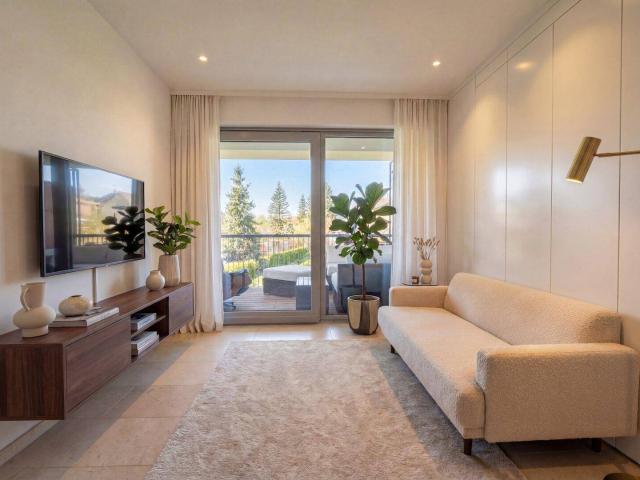 Hochwertige Garçonnière mit Balkon und privatem Seezugang in Bestlage – Krumpendorf am Wörthersee