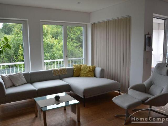 Hochwertige, geschmackvoll und komplett ausgestattete 4 Zi. Whg, 2 Bäder, offene, moderne Ausstattung/Möblierung, Loggia, 2 Stellplätze