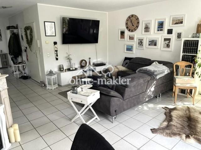 Hochwertige helle 3 Zi. Whg Einbauküche u. Balkon, in modernem 4 Fam. Haus, Bestwohnlage Groovnähe