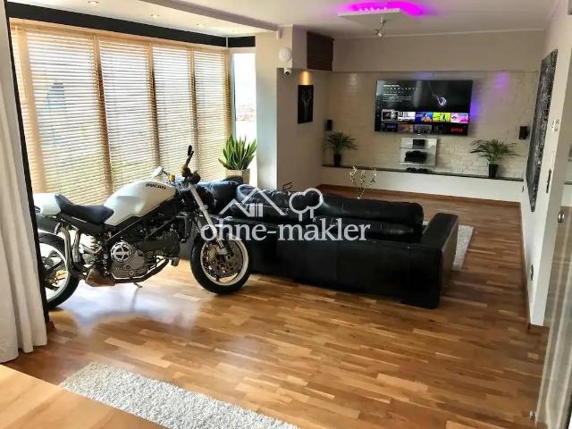 Hochwertige Maisonette mit Hauscharakter in Junkersdorfer Bestlage